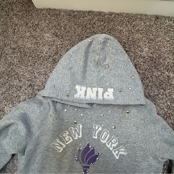 2016 Gray NYU Hoodie VS Pink - Picture 3 of 4